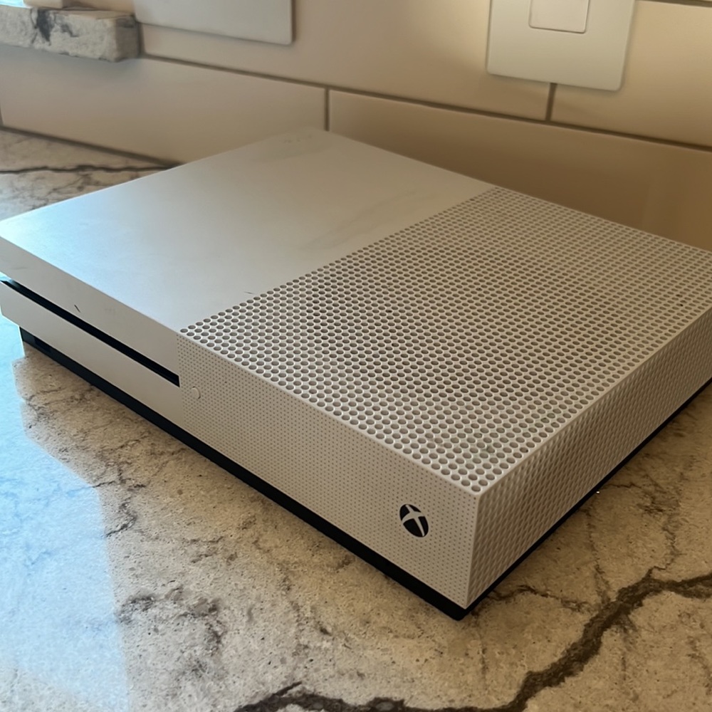 Xbox One - Picture 4 of 4